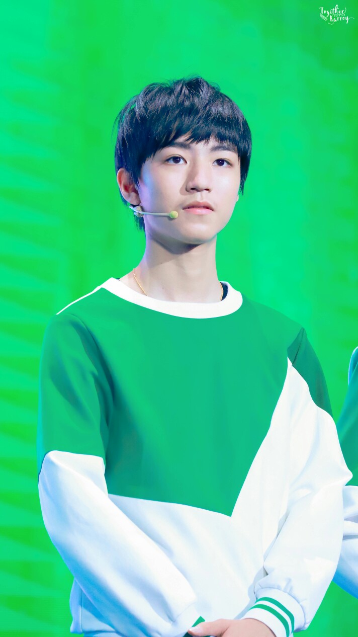 王俊凯#tfboys 浙江卫视oppo盛典 高清 帅气