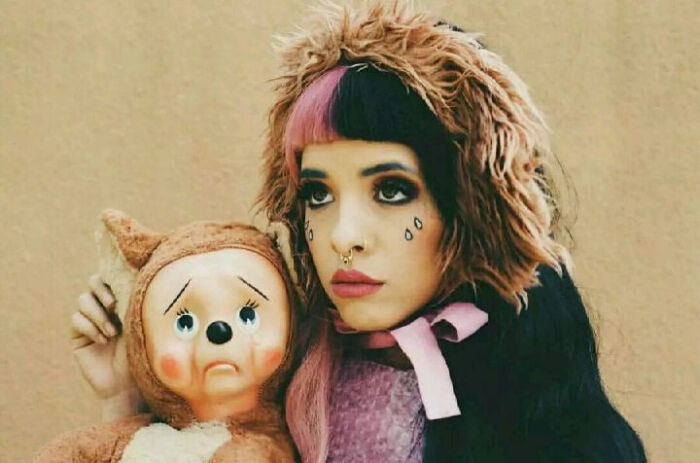 melanie martinez 牙缝妹 牙牙 牙缝妹 梅兰妮马丁内兹 欧美 歌手