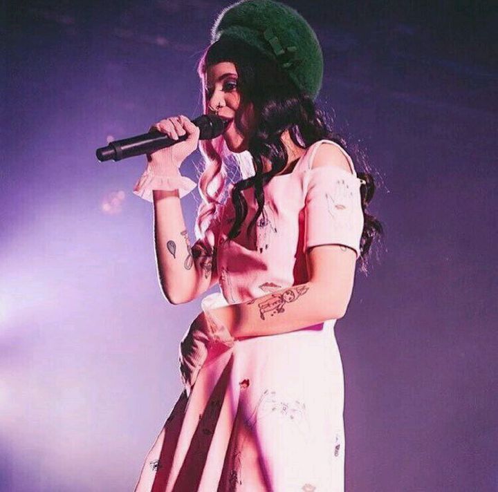 melanie martinez 牙缝妹 牙牙 牙缝妹 梅兰妮马丁内兹 欧美 歌手