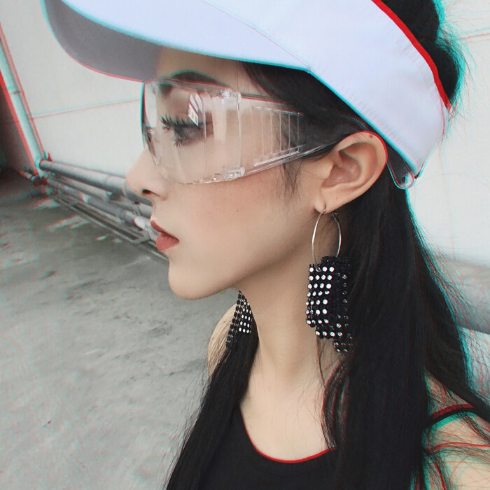世中仙儿の女生头像〔气质〕〔高冷〕〔原宿风〕