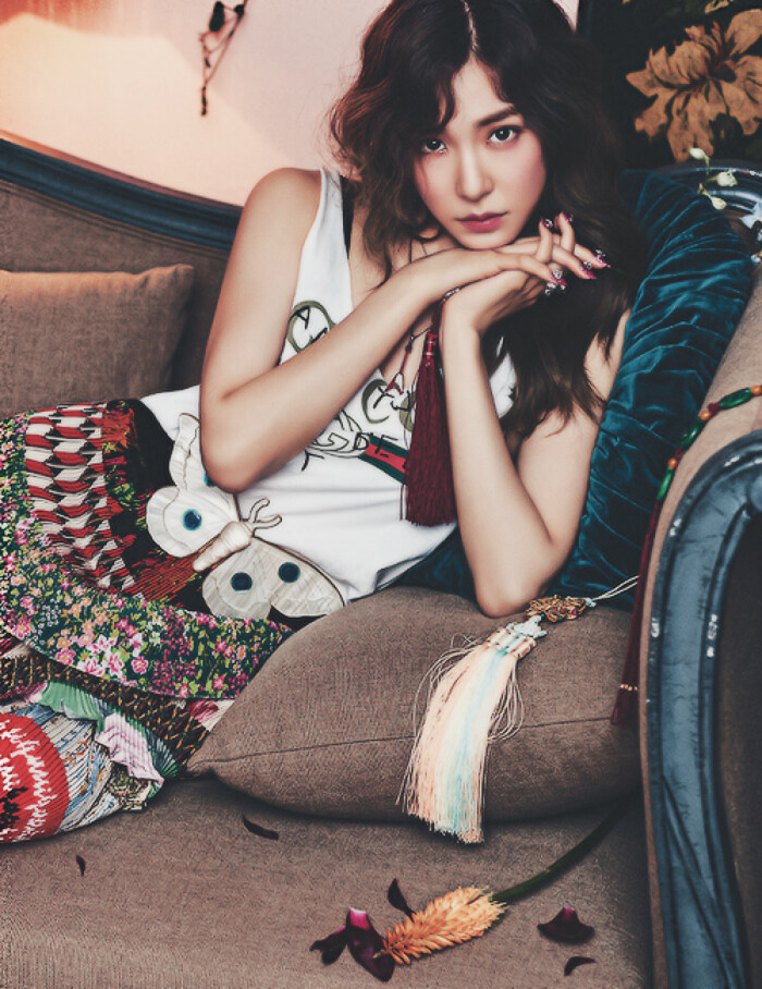 少女时代 黄美英 tiffany 画报 壁纸