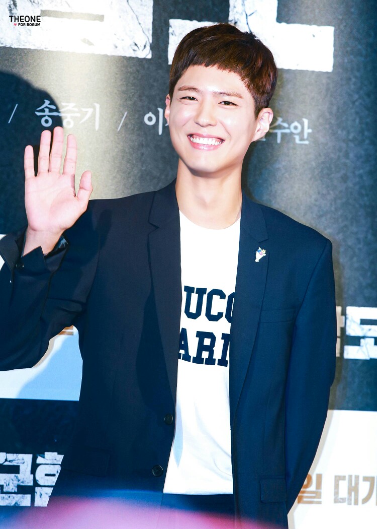 《军舰岛》vip试映会 饭拍cr:logo 栗子头bogummy