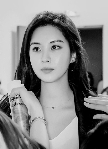 【tumblr/喜欢收藏】徐贤(seohyun)本名徐朱玄,1991年6月28日出生于