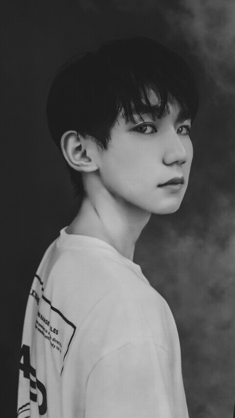王源 #tfboys 高清 帅气 手机壁纸尺寸手机桌面背景桌面锁屏
