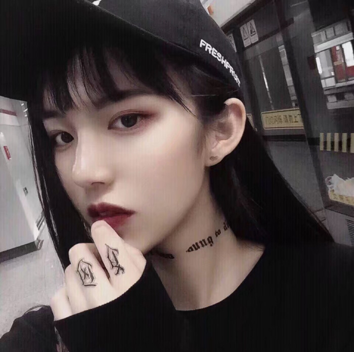 软妹or御姐 女生头像 by奈璟