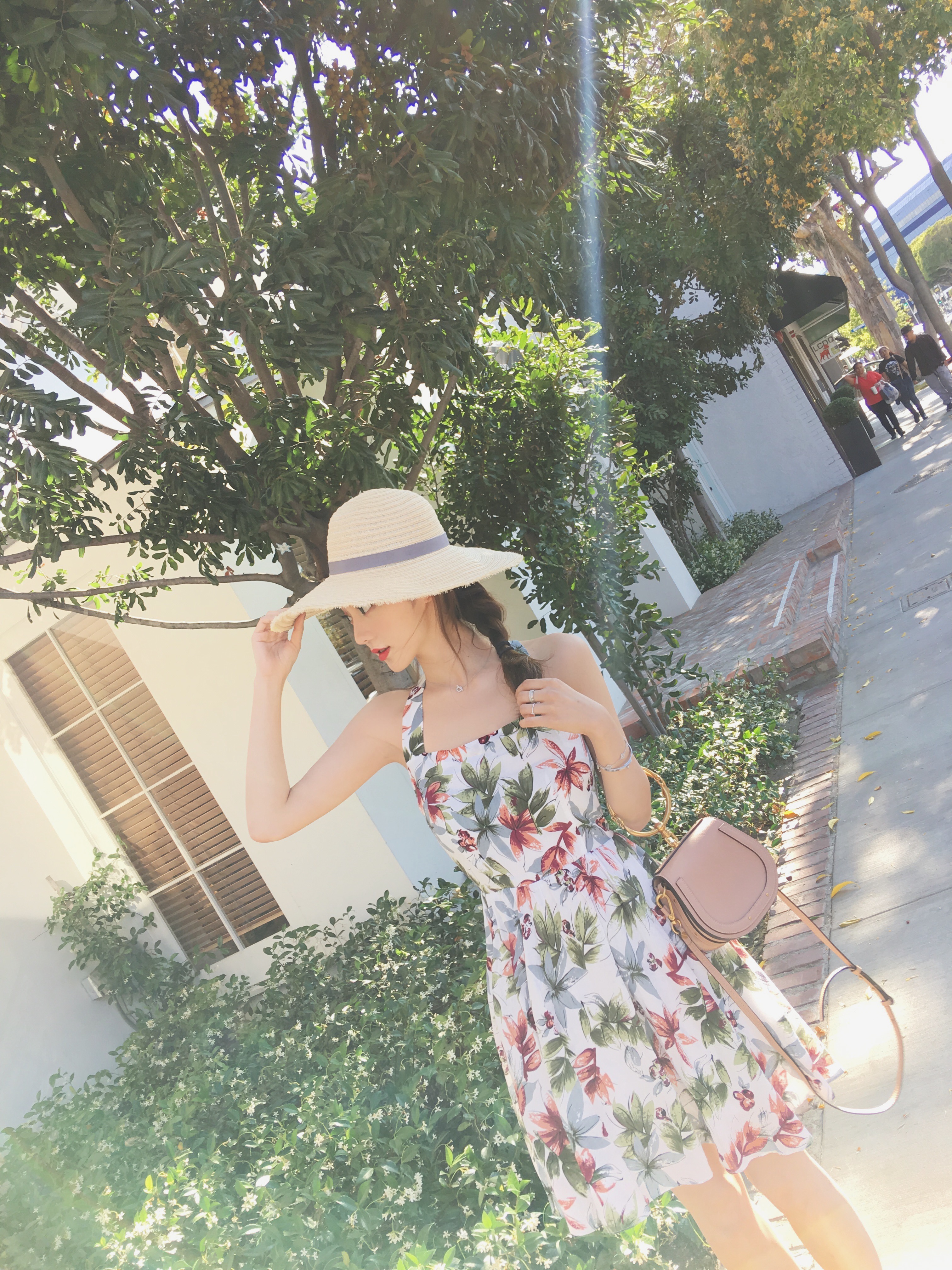 美美的夏夏:小清新吊带印花连衣裙女夏2017新款学生修身显瘦裙子