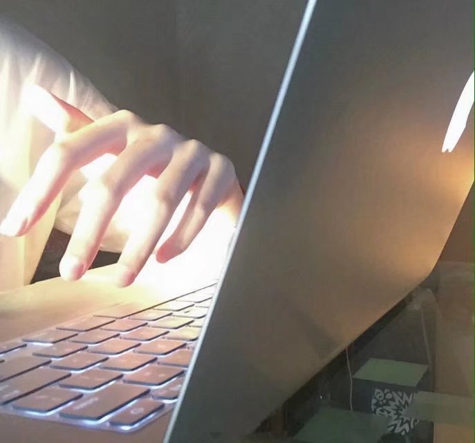 有这么漂亮的手,那一定是男生