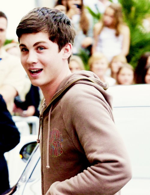 logan lerman 罗根 勒曼 手机壁纸