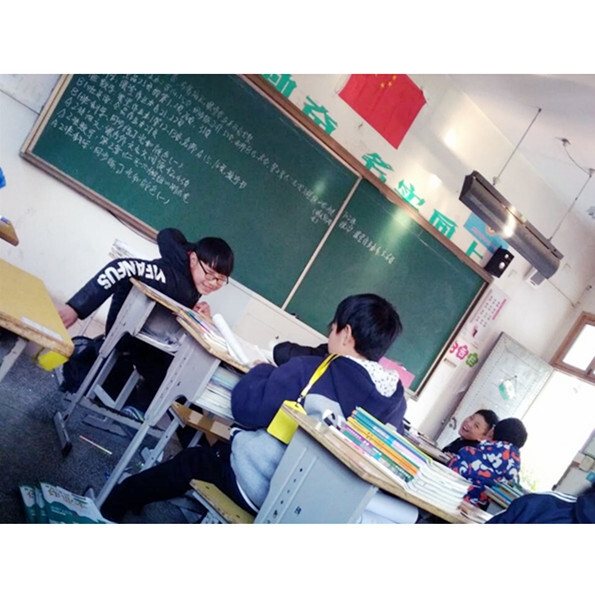 记录日常生活 点点滴滴 当然也爱好旅游咯 时而会拍拍照 不管是风景是