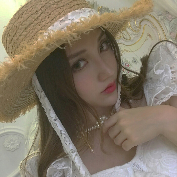 【毘湿婆】:女生头像.御姐.黑白头像.个性.欧美头像.酷劲.韩范头像.