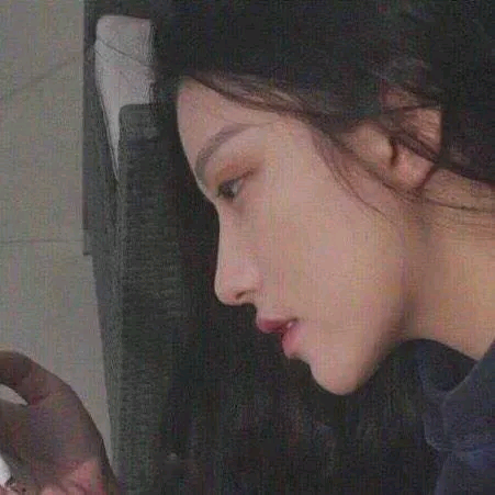 【一碗仙女水】女头,韩版,小清新,半身,女生头像,酷,禁欲系