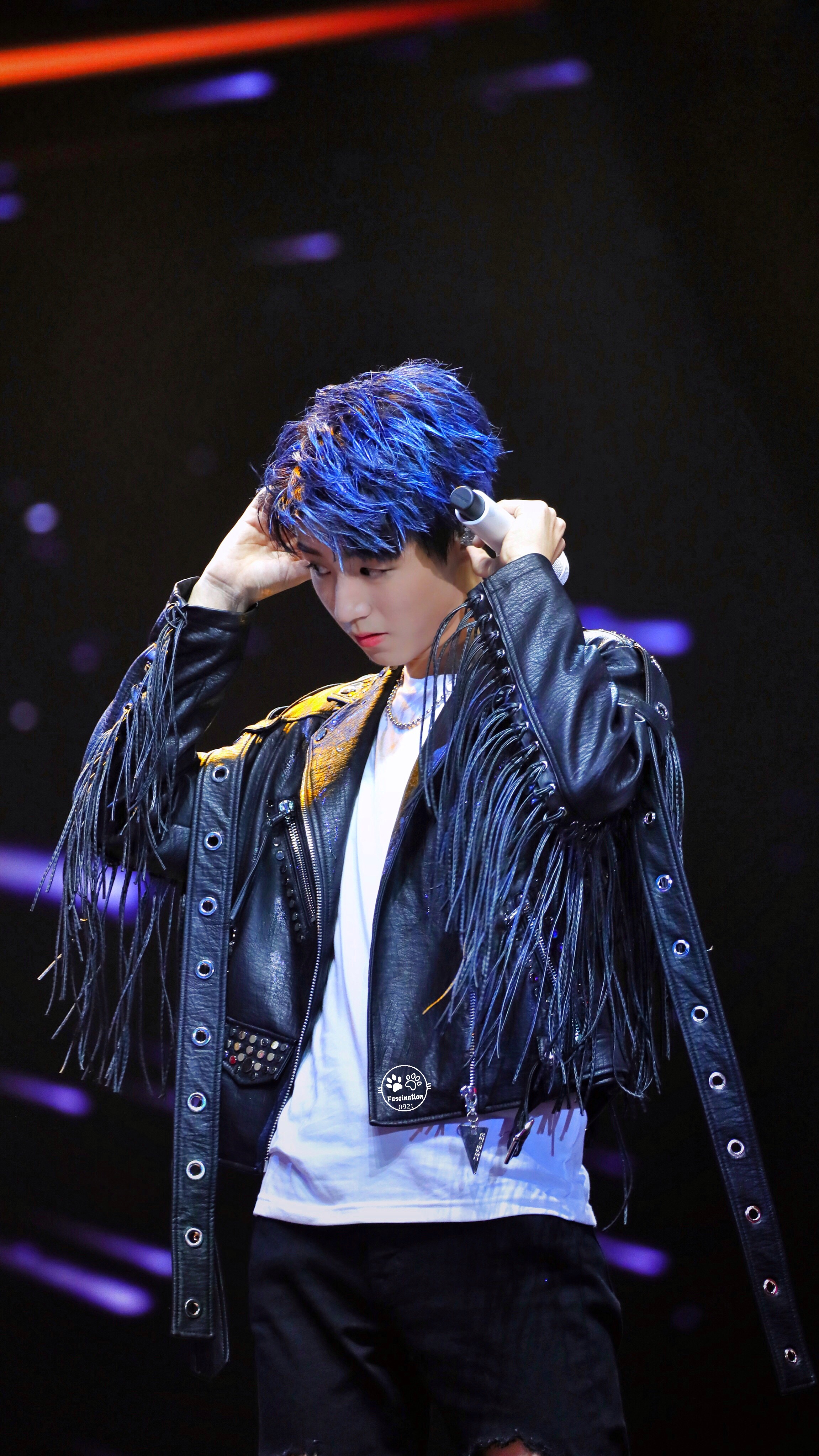 8.13王俊凯周年演唱会 cr.logo
