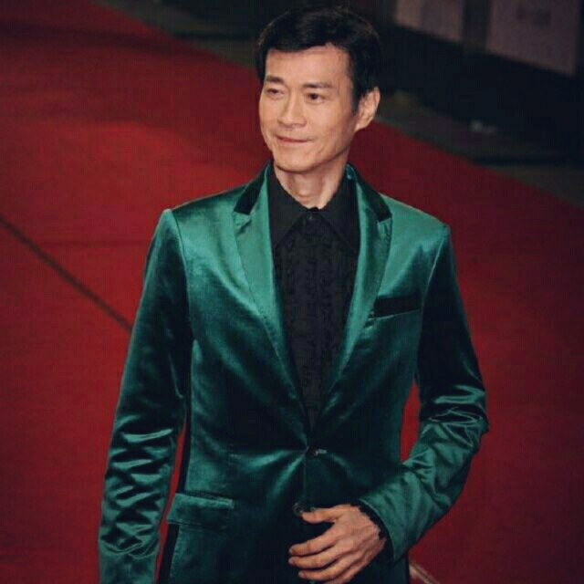 郑少秋 