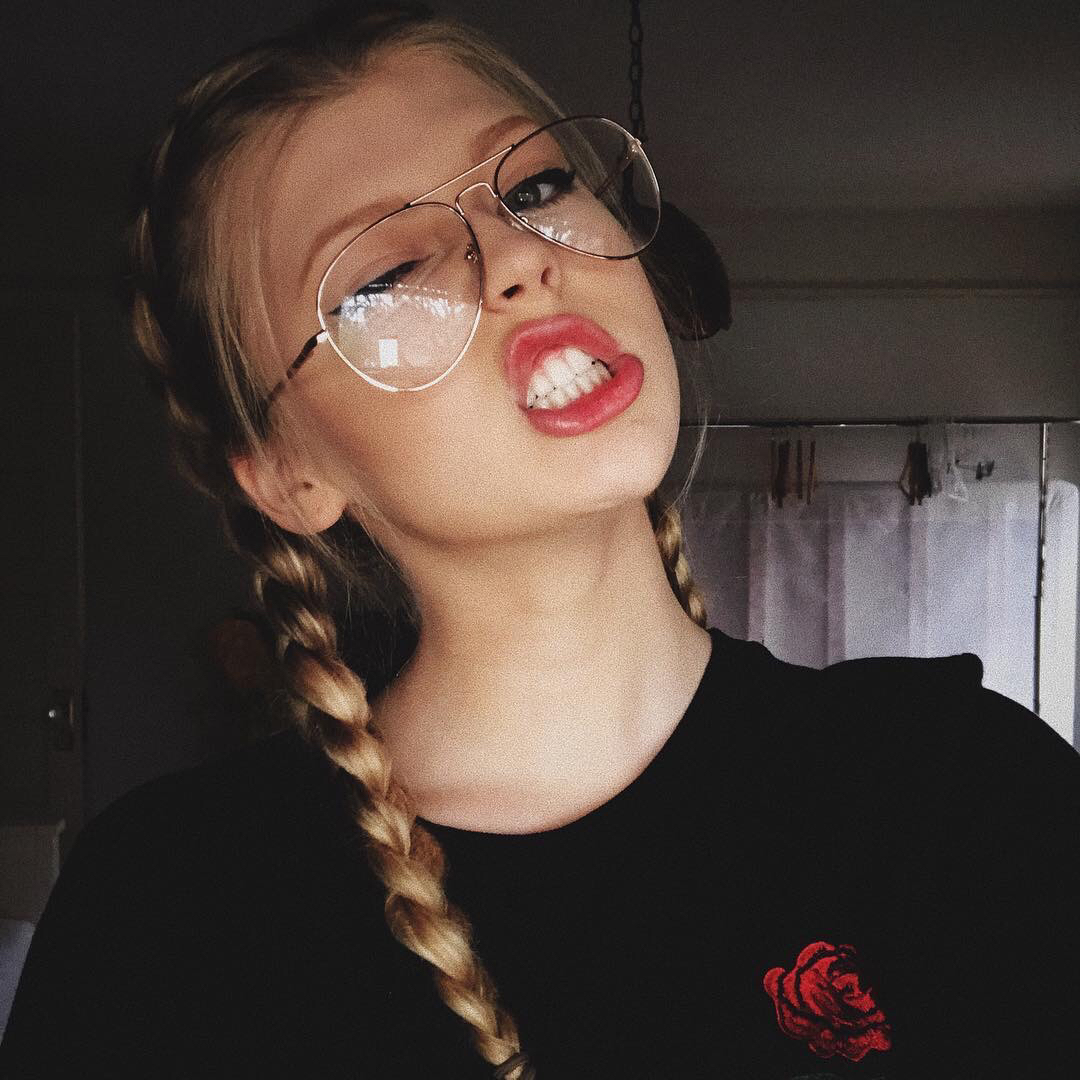 loren gray