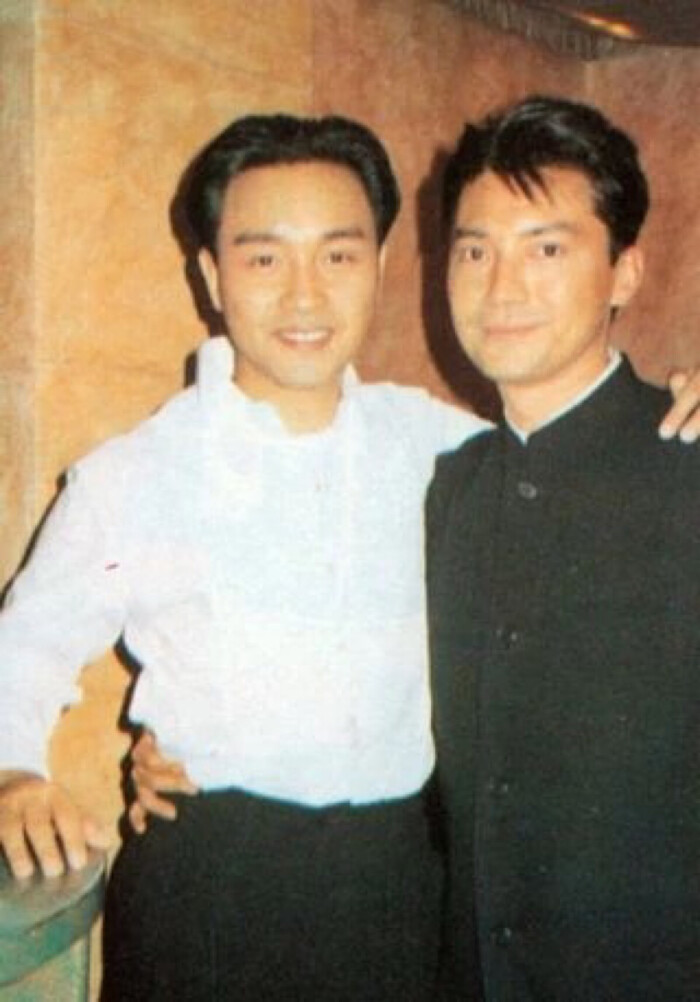 张国荣和他的小伙伴之尊龙 图片来自网络,…-堆