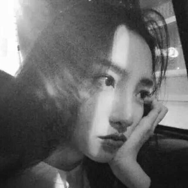 【毘湿婆】:女生头像.御姐.黑白头像.个性.欧美头像.酷劲.韩范头像.