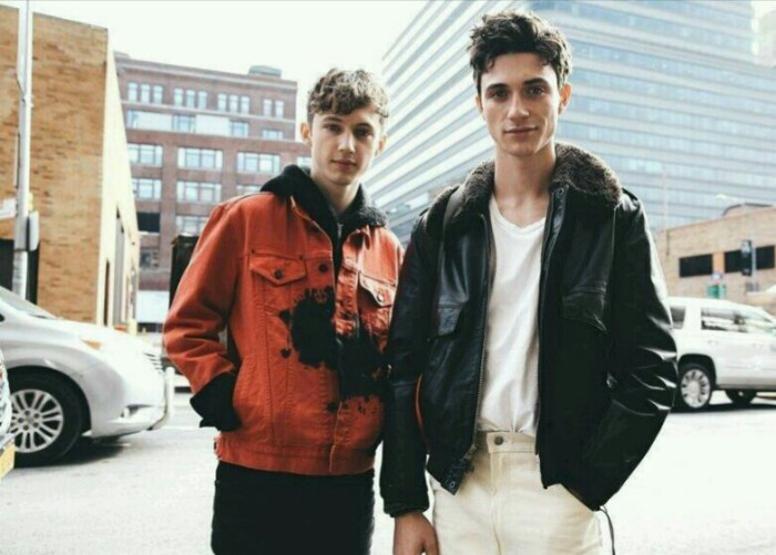 troye sivan &jacob bixenman