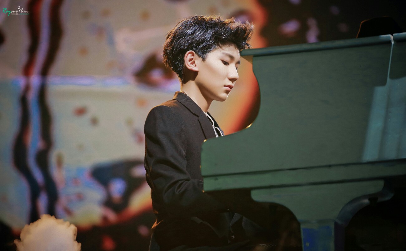 王源 #tfboys 四周年南京演唱会 高   帅气