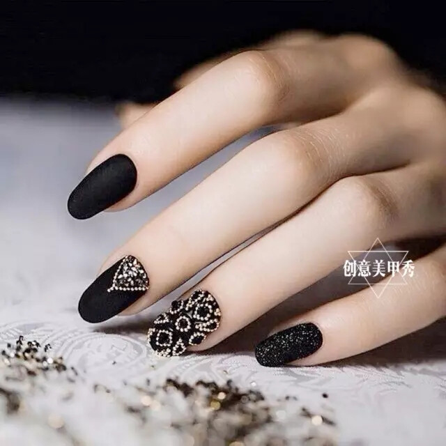 磨砂美甲