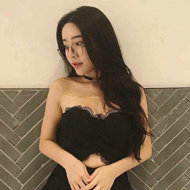  诱人◇御姐风>女头 御姐 性感 拿图上传请收藏图片 喜欢收藏专辑