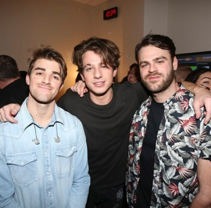 the chainsmokers. 烟鬼和断眉