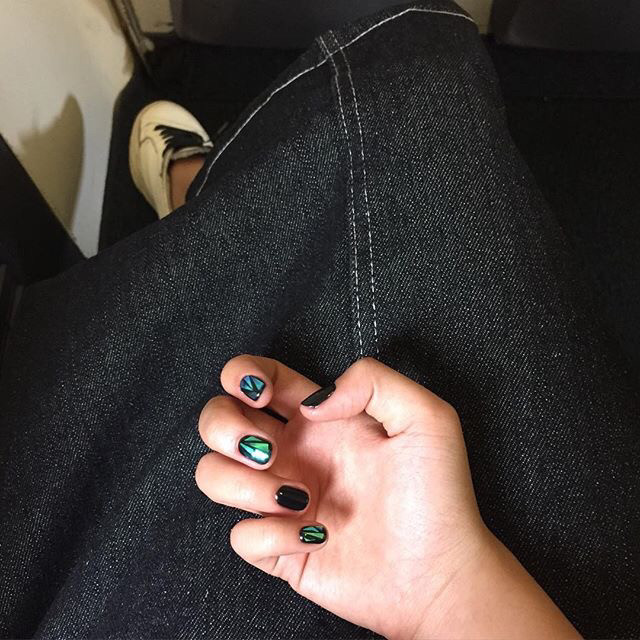 亮片美甲～人生最不缺的就是代替者