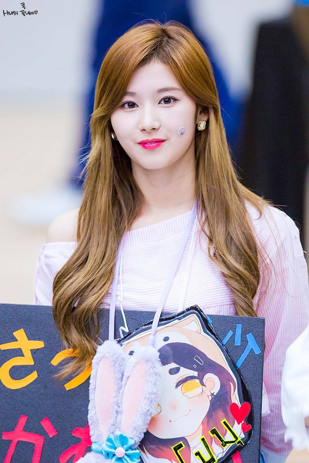 凑崎纱夏 sana twice成员