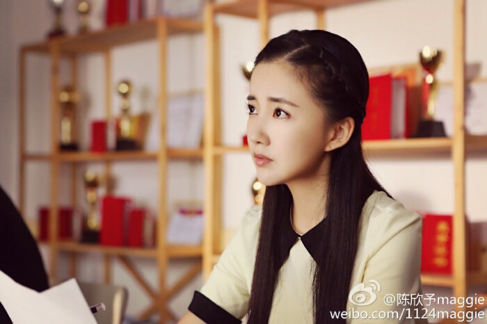 今晚东方卫视@电视剧何以笙箫默我小小的客串了一下大学时代赵默笙的