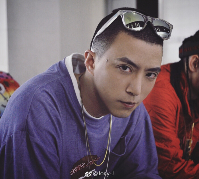 豆芽 最近很喜欢的一个rapper!