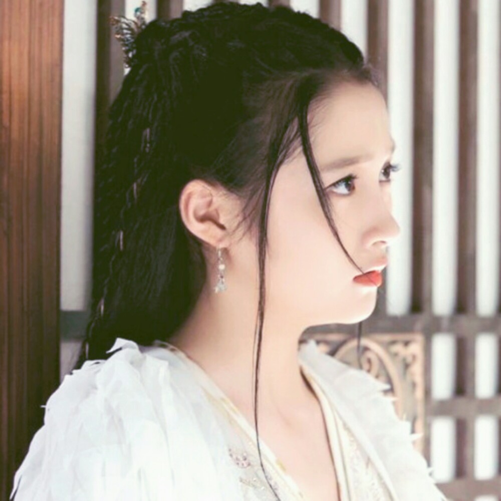 >沈木乔 自截自修头像//关晓彤//二传注明出处.