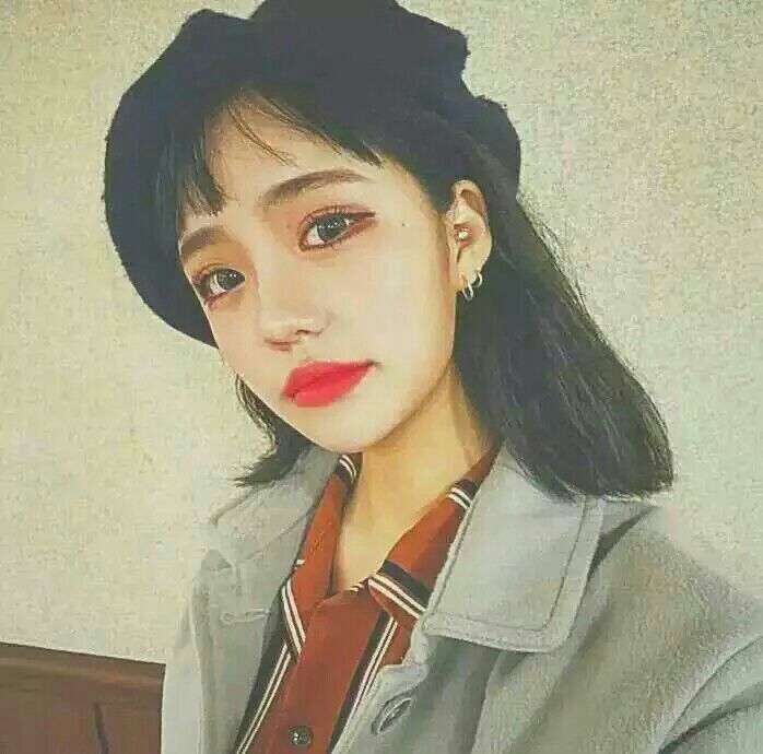 女生头像 我是个丑姑娘,变不了你喜爱的模样.
