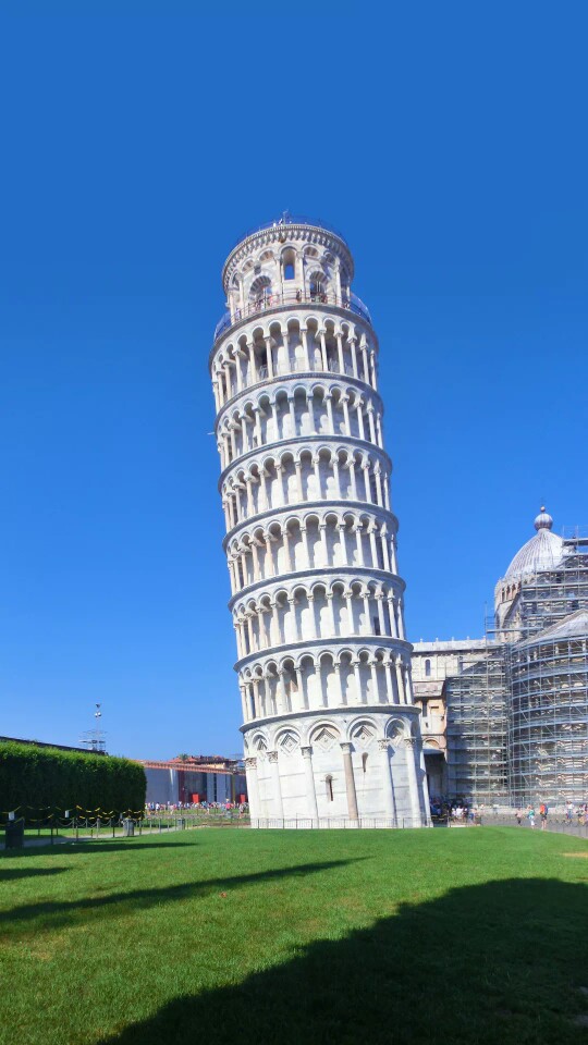 比萨斜塔世界著名建筑奇观,意大利的标志之一.