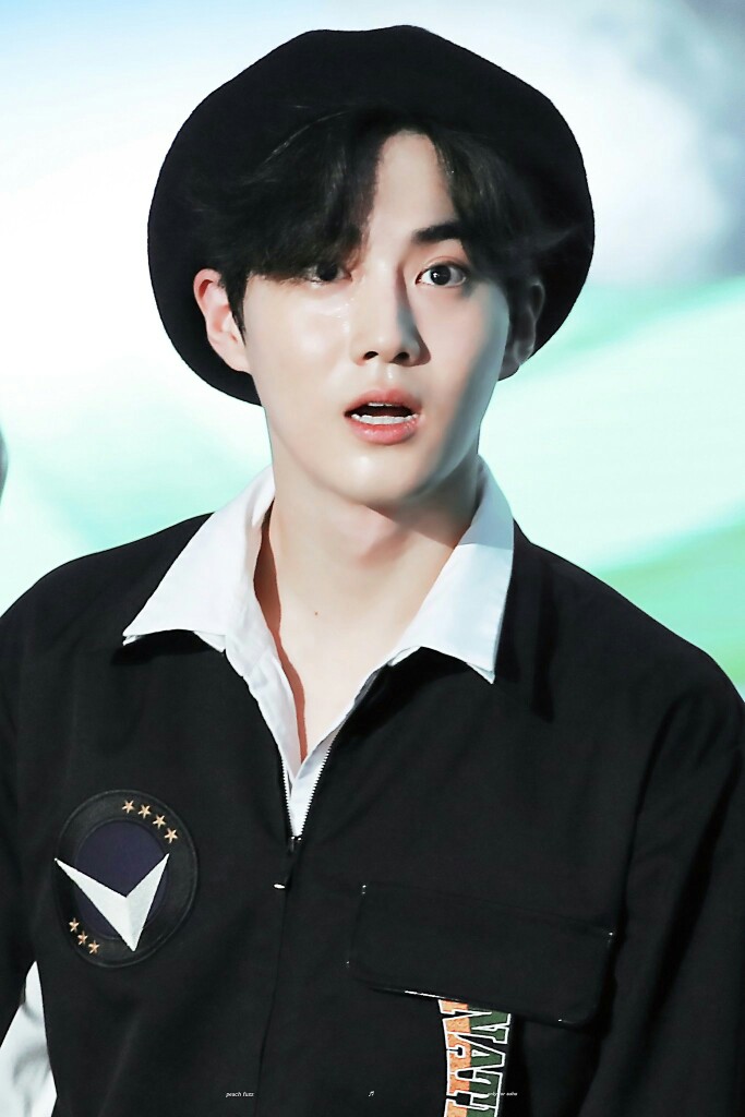 金俊勉 suho