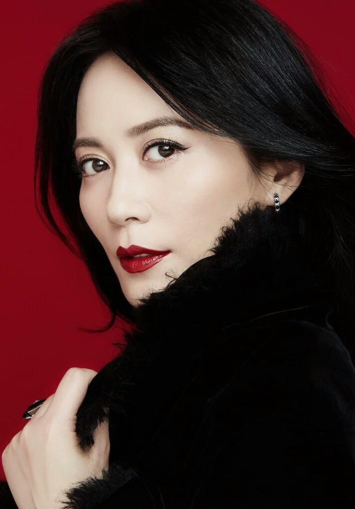 中国内地影视女演员,导演,毕业于北京电影学院表演系