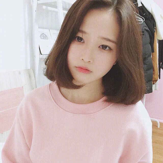 短发小姐姐