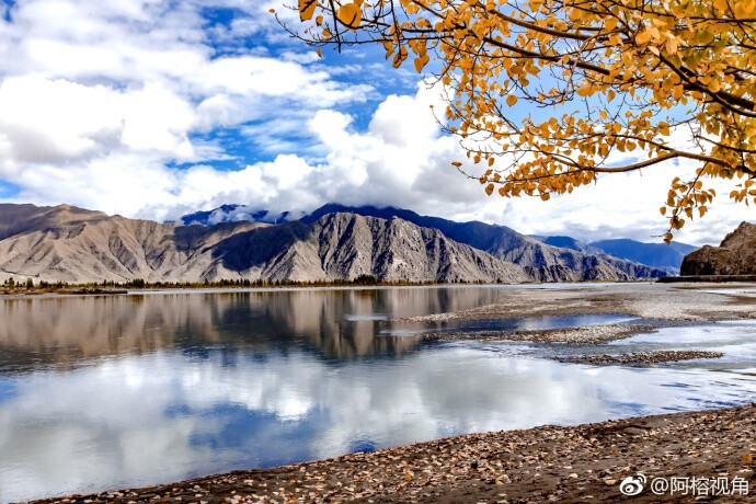 最美的风景永远在路上.摄于拉萨通往羊湖公路旁雅江河畔.