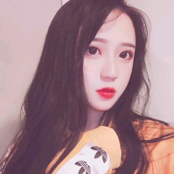 一个不哭的人是怪物一个老哭的人是废物幼稚冉の女生头像 禁二传