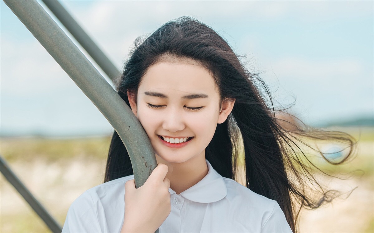 微笑女孩