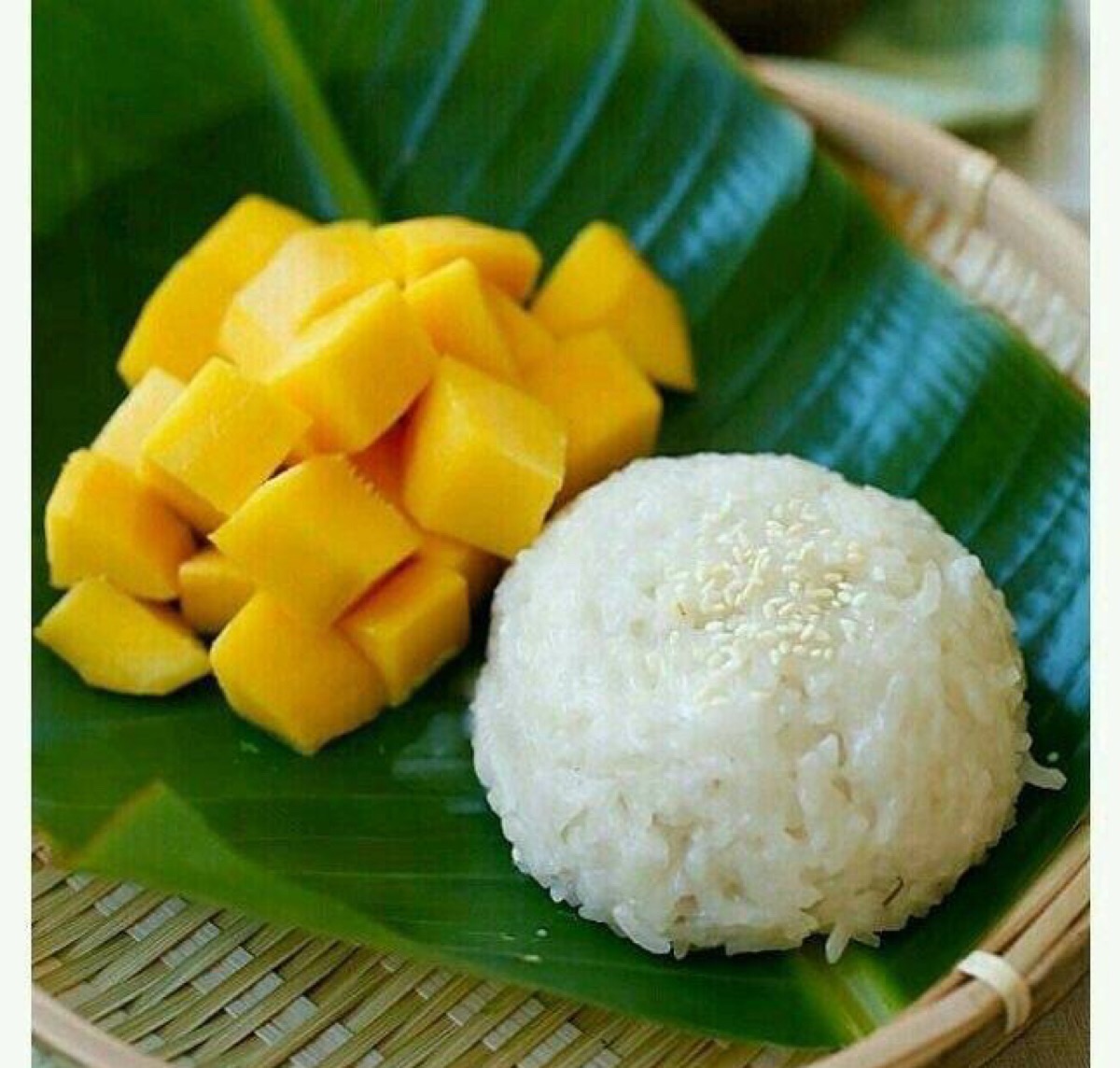 泰国传统甜点芒果糯米饭