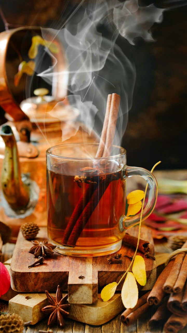 深秋的脚步临近,手捧一杯热饮,让身心的疲惫和孤独在氤氲的热气和诱人