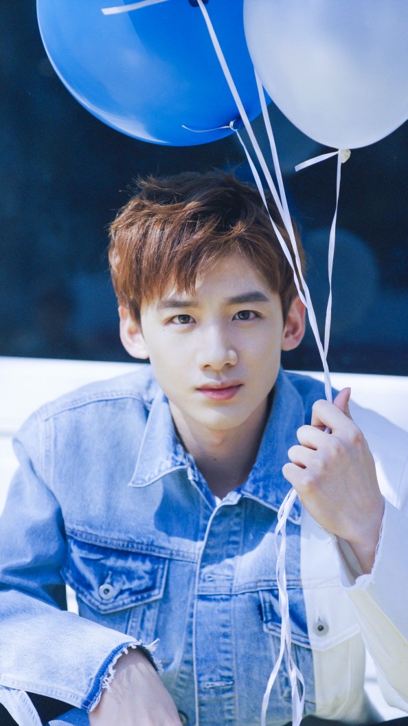白敬亭 壁纸 cr:sukdan
