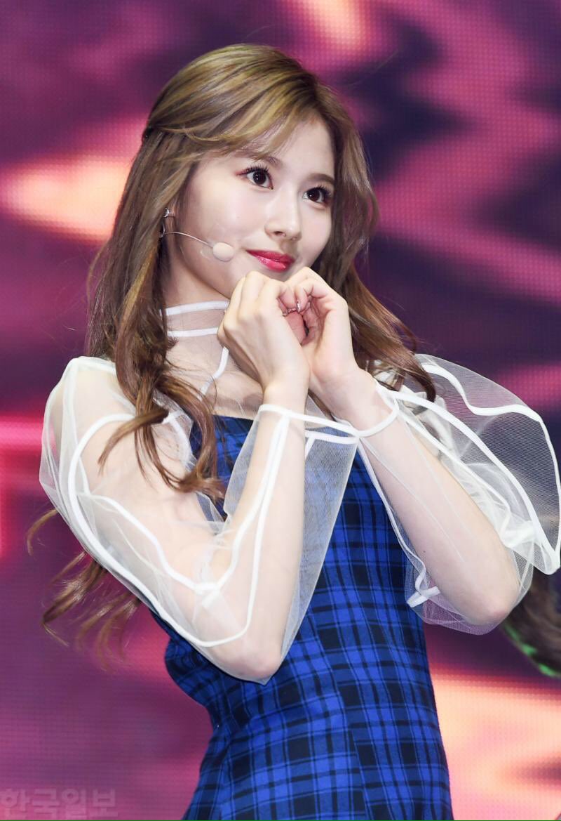 凑崎纱夏 sana twice成员