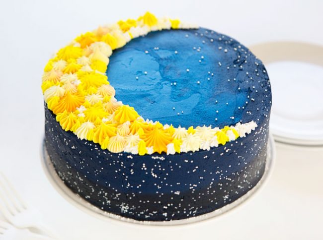 一弯月亮,新月蛋糕,这个非常有创意的蛋糕,百甜汇西点培训分享