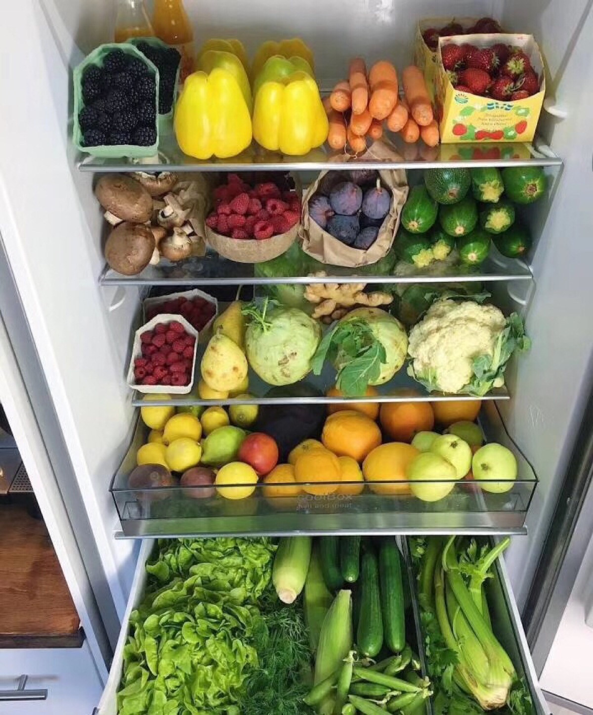 蔬菜水果满冰箱