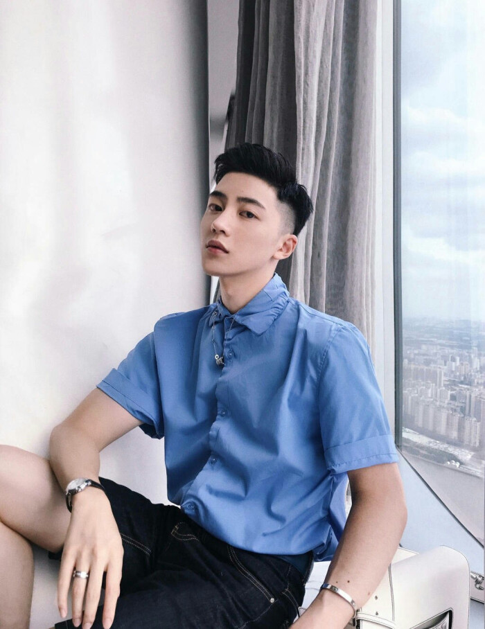 玩网男头,个性,酷,明星,校草,网红,模特,帅哥,霸气,高冷,邪魅,禁欲