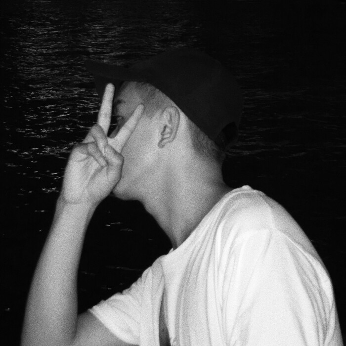 人世间有百媚千红,我独爱爱你那一种