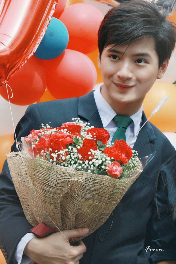 kristperawat 暖暖 阿日学长 arthit 王慧侦 泰剧一年生