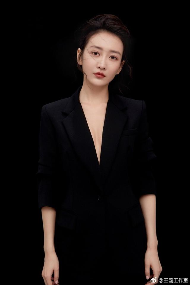 王鸥