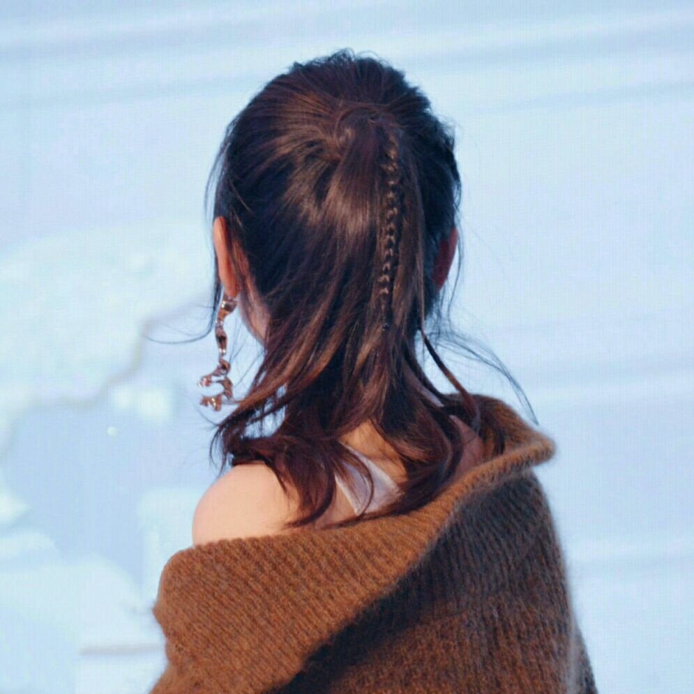 热巴姐姐唯美背影-堆糖,美好生活研究所