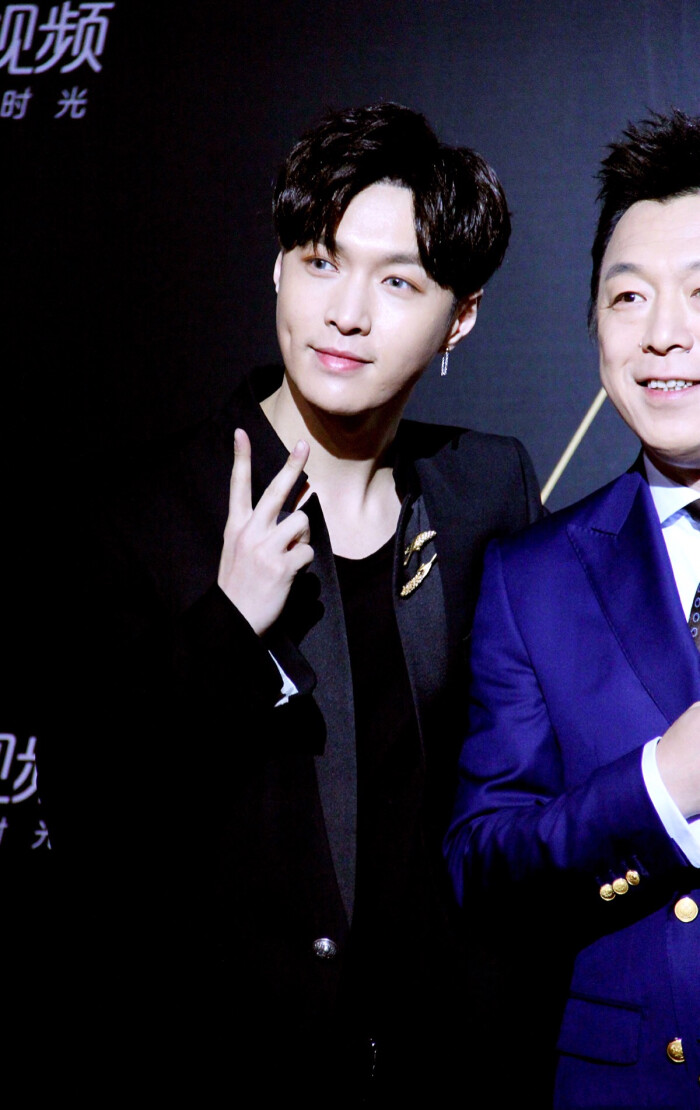 张艺兴黄渤星光大赏-堆糖,美好生活研究所